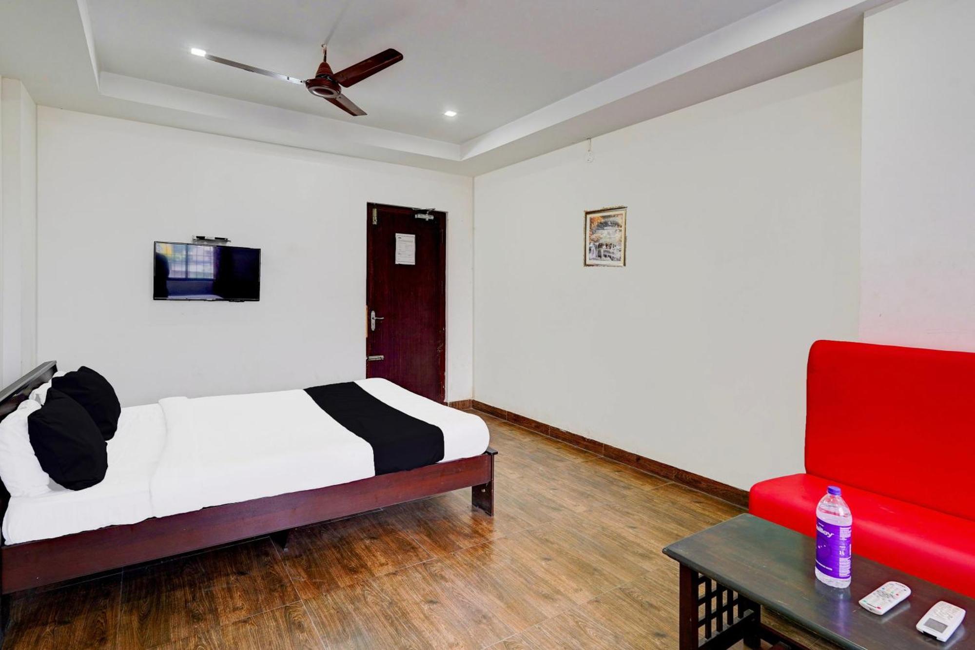 Hotel O Ambur Bagian luar foto