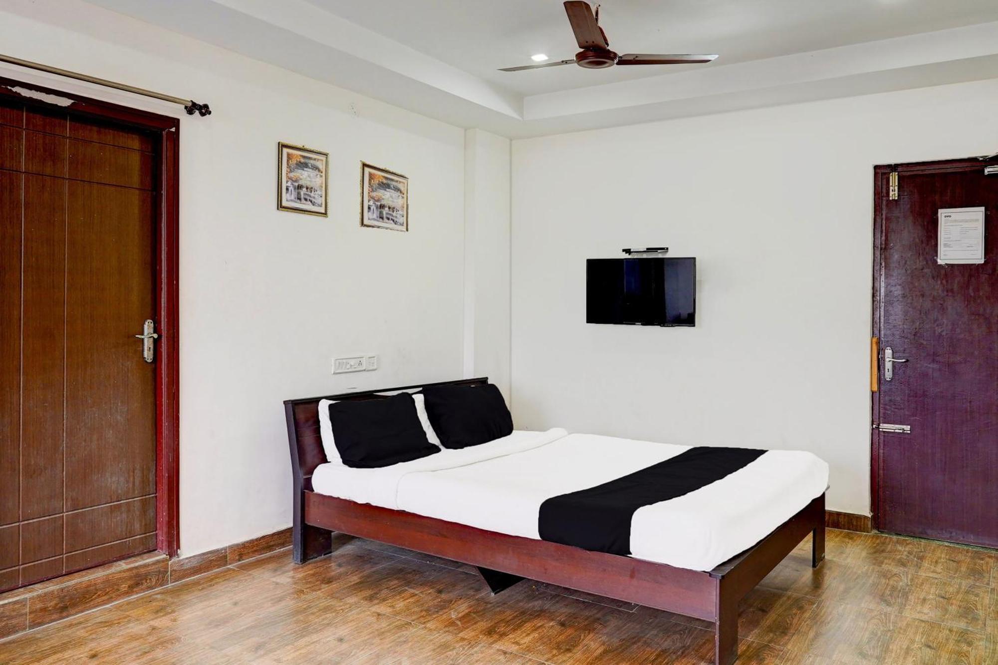 Hotel O Ambur Bagian luar foto