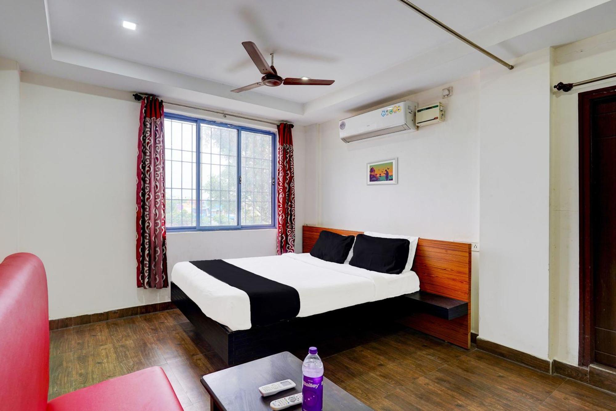Hotel O Ambur Bagian luar foto