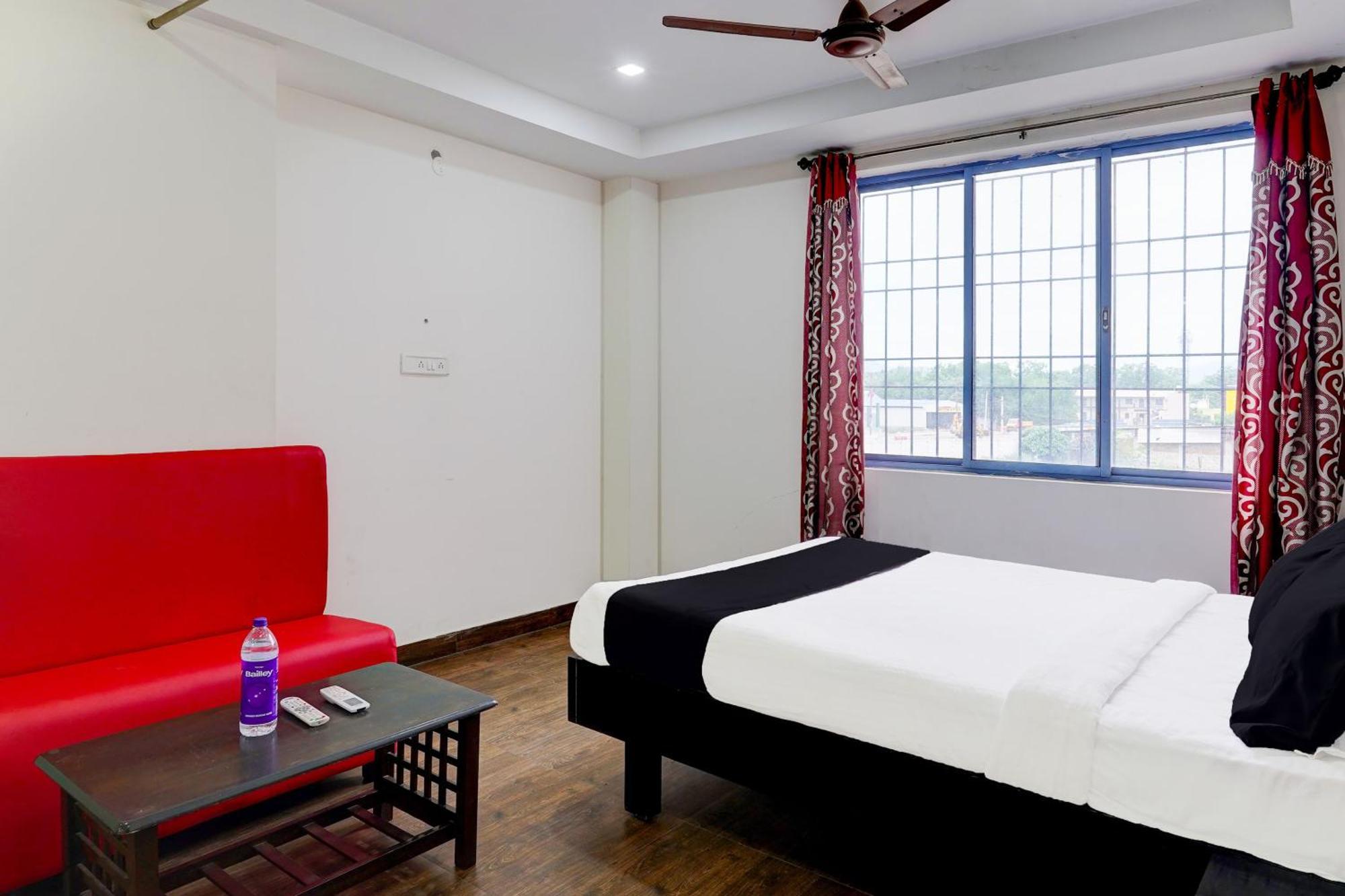 Hotel O Ambur Bagian luar foto