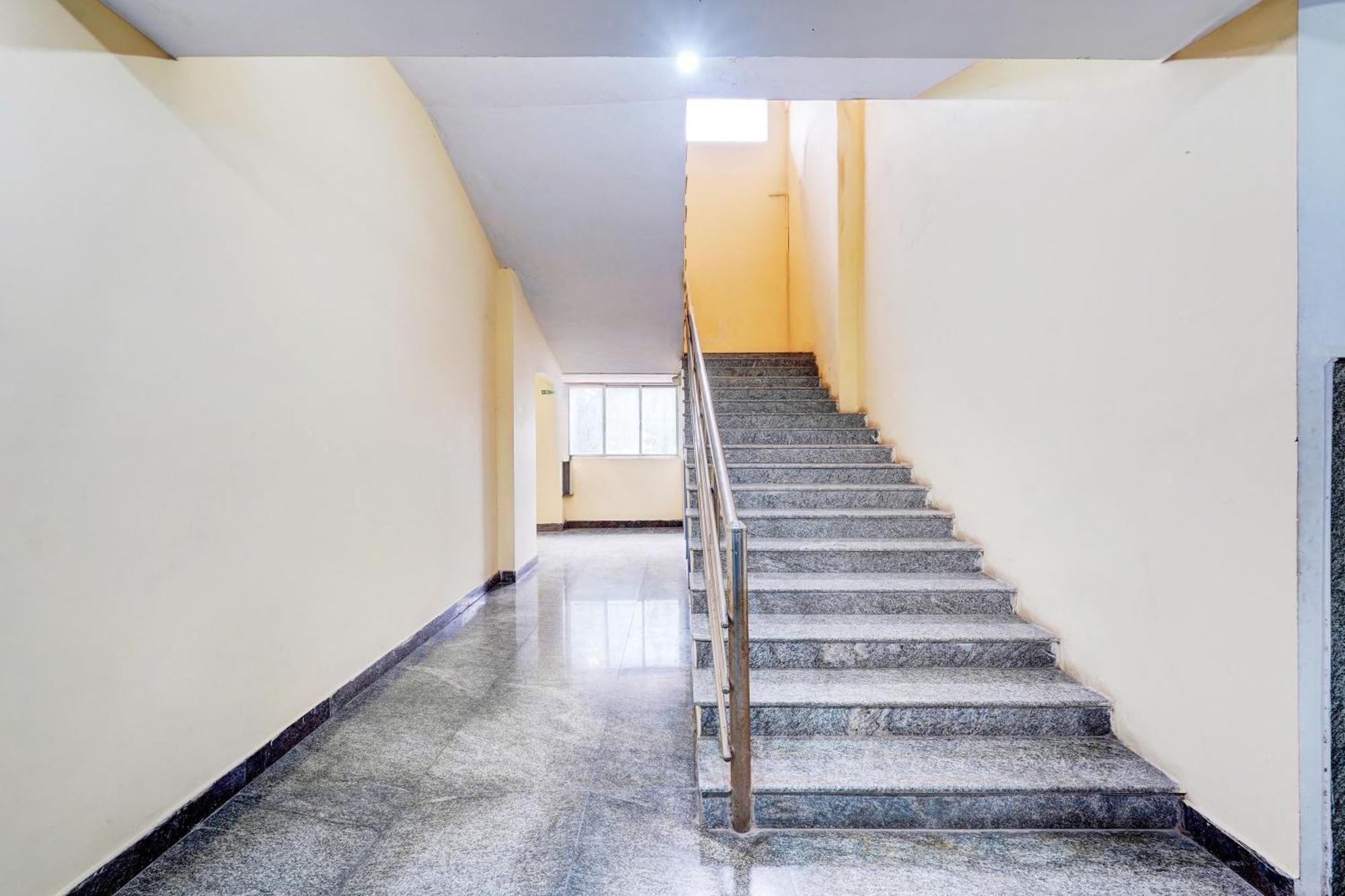 Hotel O Ambur Bagian luar foto