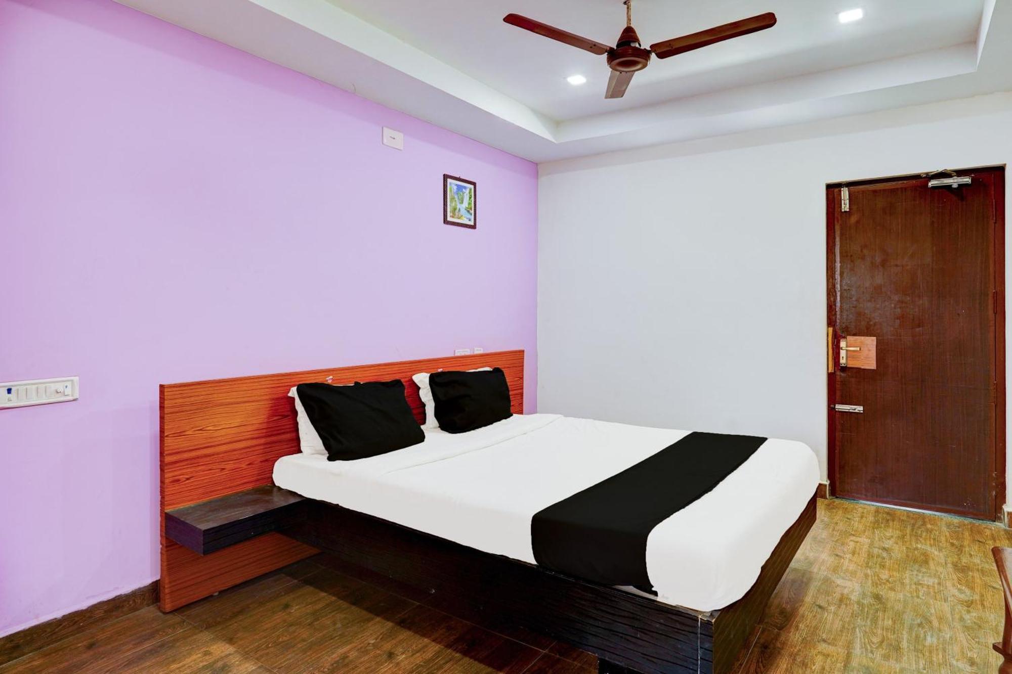 Hotel O Ambur Bagian luar foto