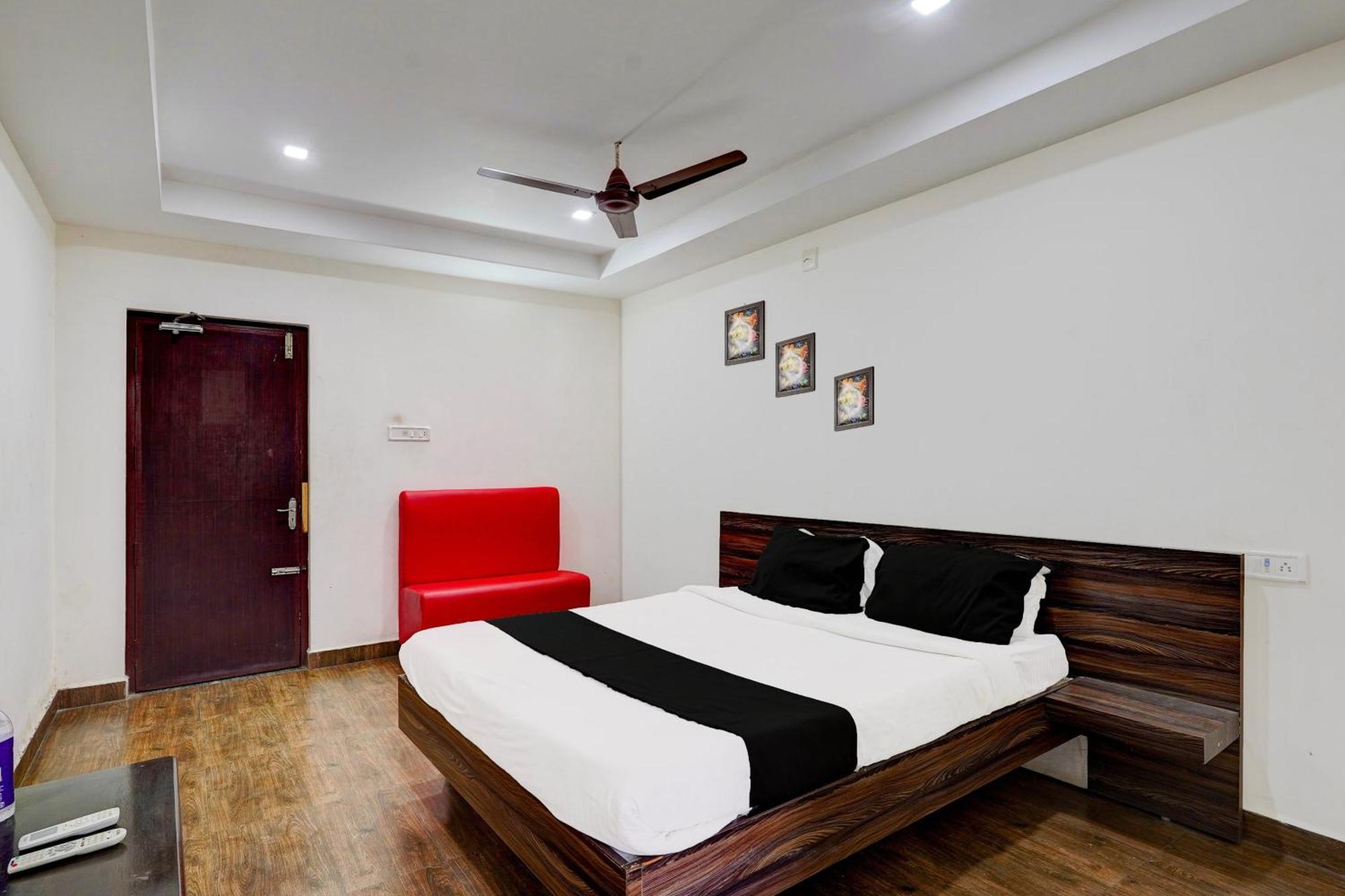 Hotel O Ambur Bagian luar foto