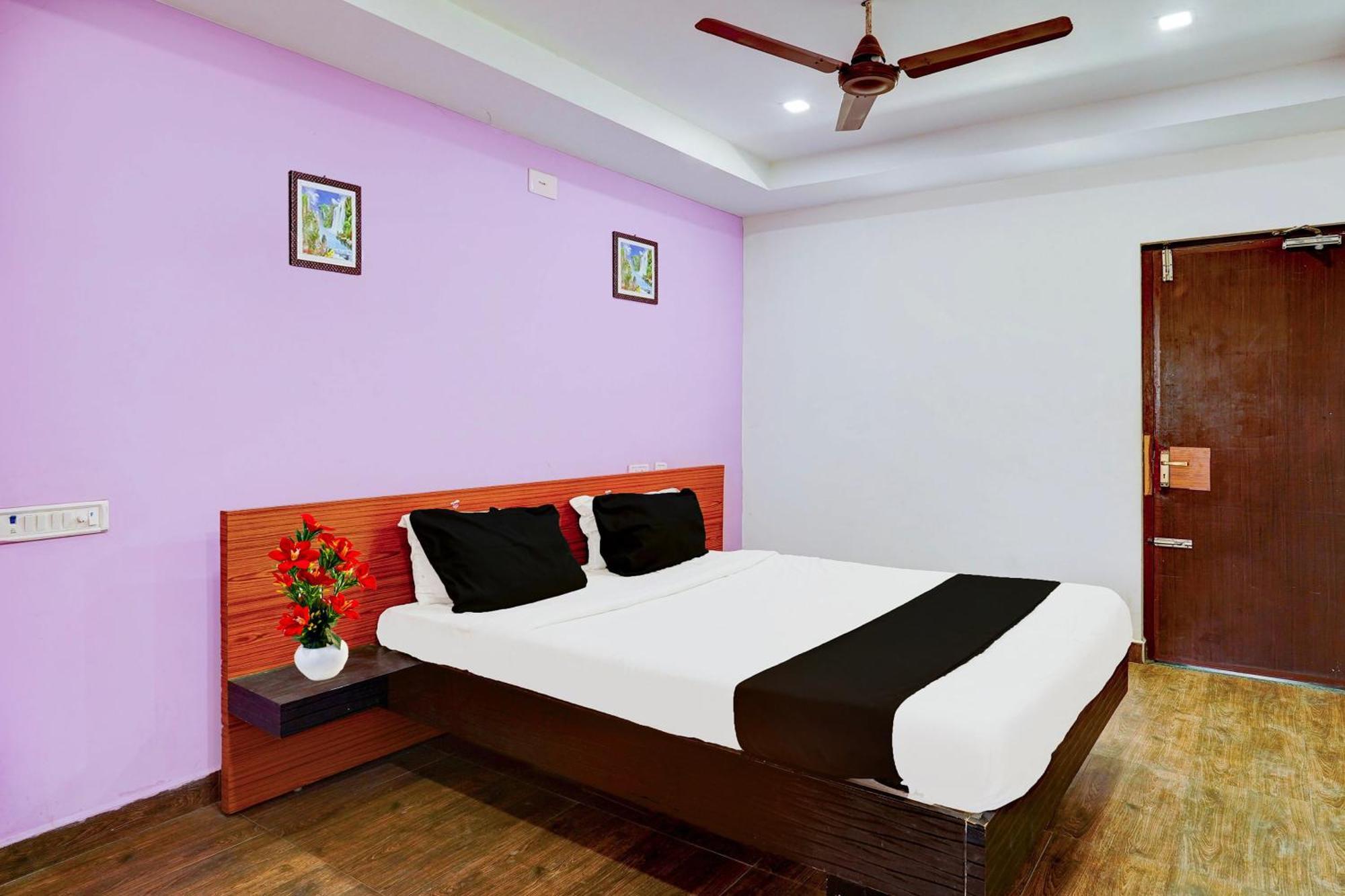 Hotel O Ambur Bagian luar foto